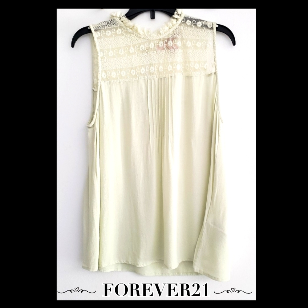 $  (3/$15) Forever21:Size:M/ Pastel Light Green Blouse